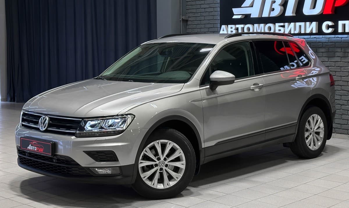 Volkswagen Tiguan - 2